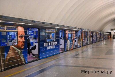 100 лет славы — тематический поезд Зенит мчит к победам! Фанаты, оцените настоящее произведение искусства!